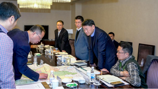 集团党委书记、董事长任丁会见峨边 县委书记谭焰一行